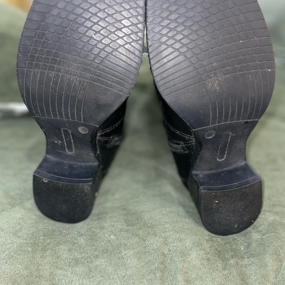 Black Leather Knee-High Boots - Picture 7 of 7